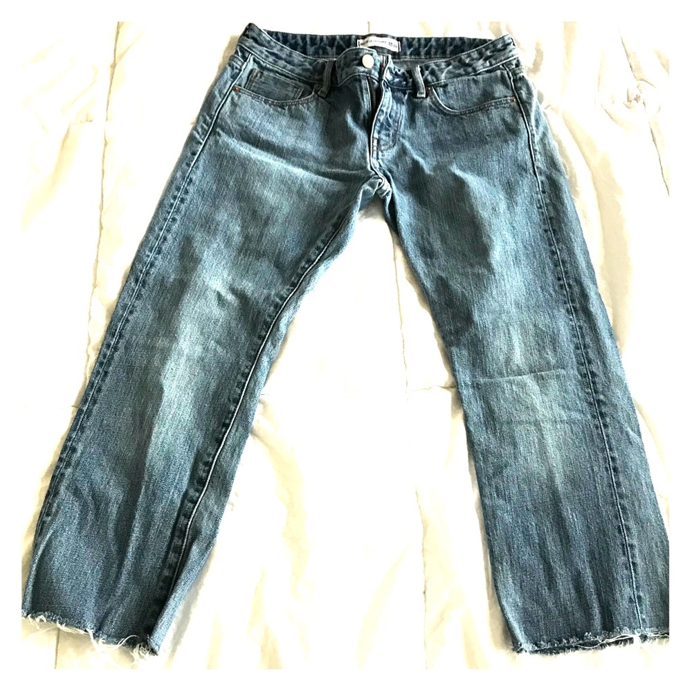 Uniqlo mid rise straight leg crops! Size 25